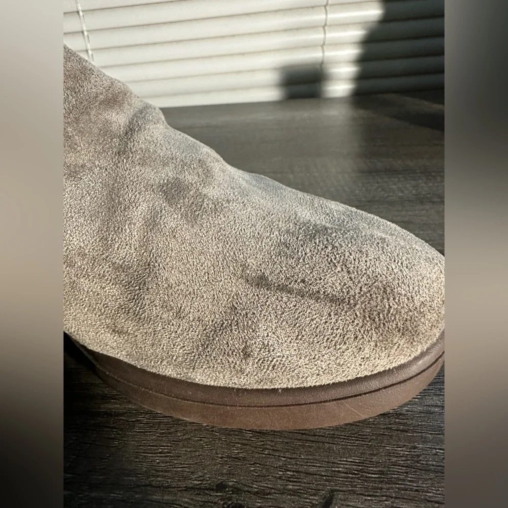 EuroSoft by‎ Sofft Jora Wedge Ankle Faux Suede Bootie Size 7.5 *FLAWS*
